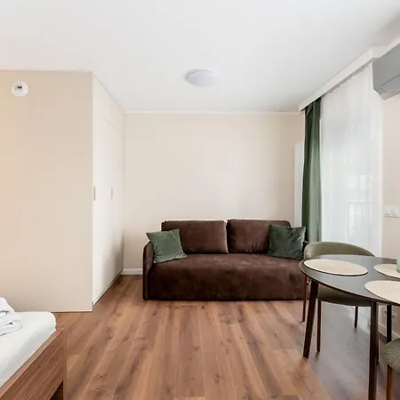 Apartment Rondo Matecznego Signature By Bookinghost *